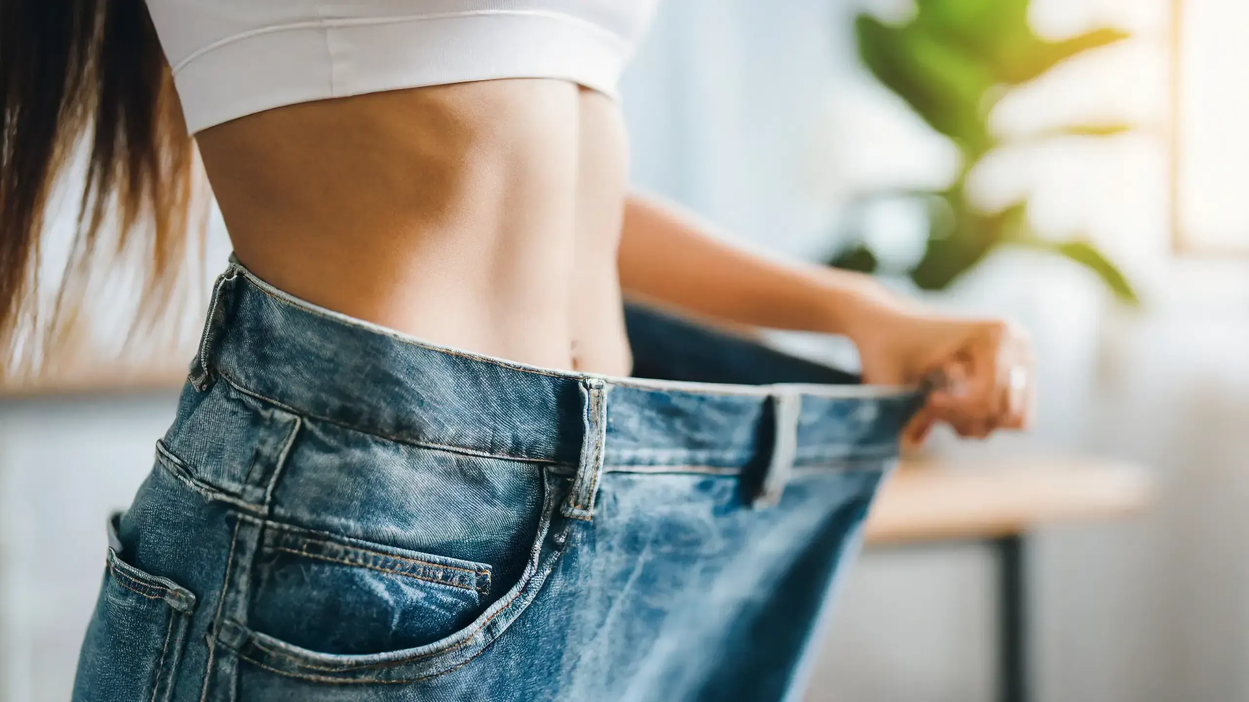 Abstract soft gradient background representing metabolic wellness and weight management